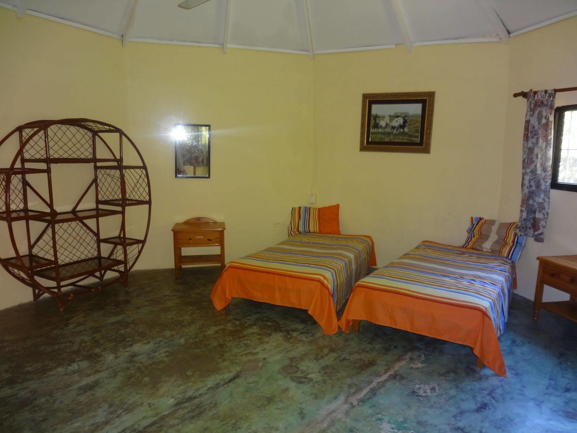 Gipsy Ranch Rooms Cabarete Exterior photo